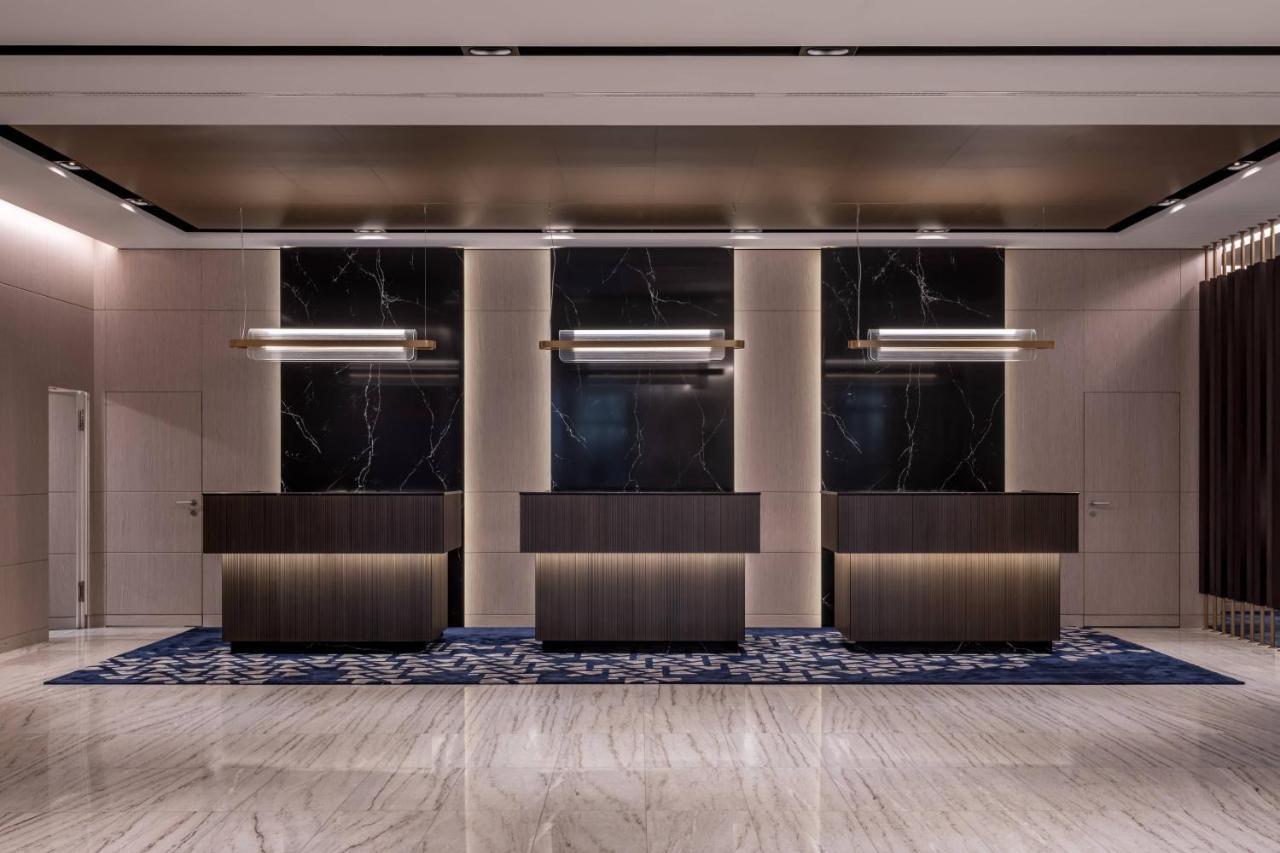 Zurich Marriott Hotel Екстер'єр фото The hotel's lobby