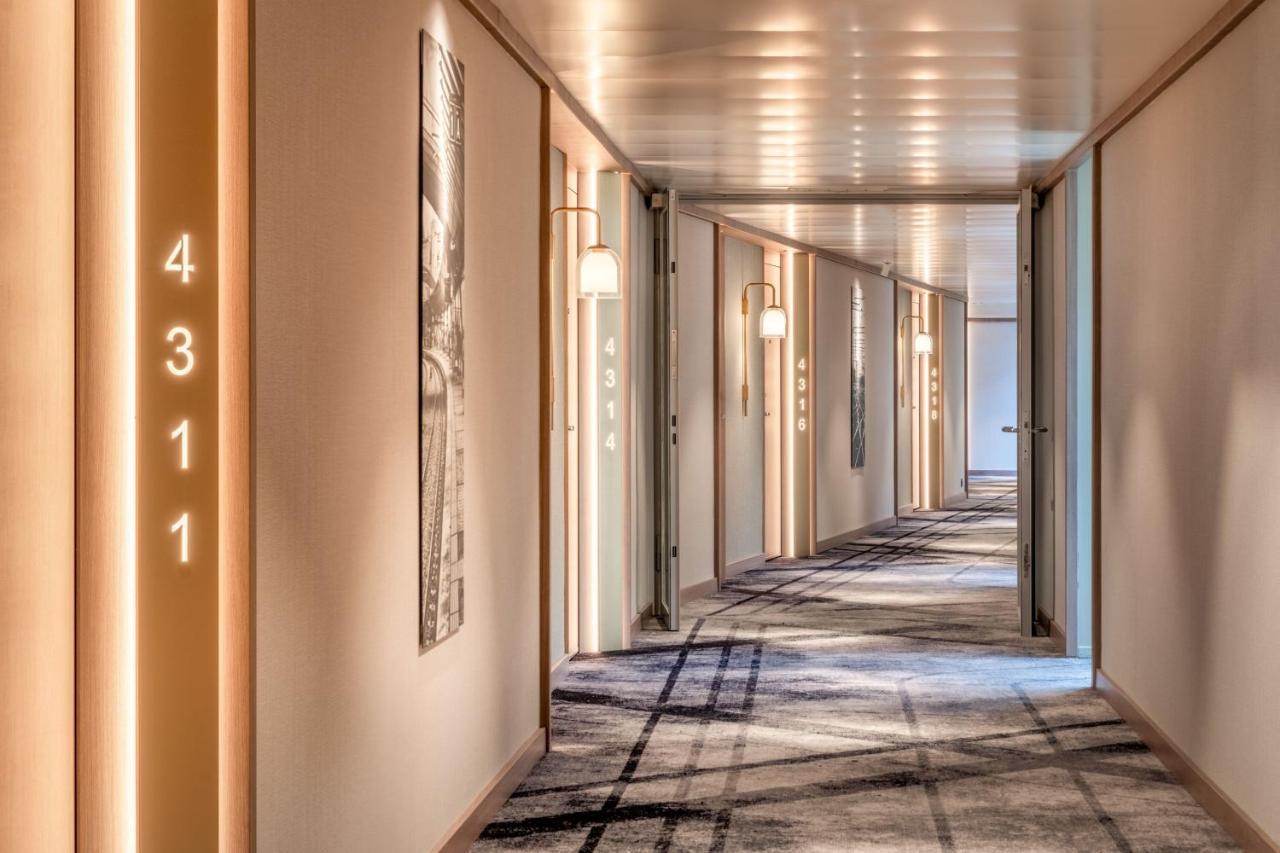 Zurich Marriott Hotel Екстер'єр фото A corridor
