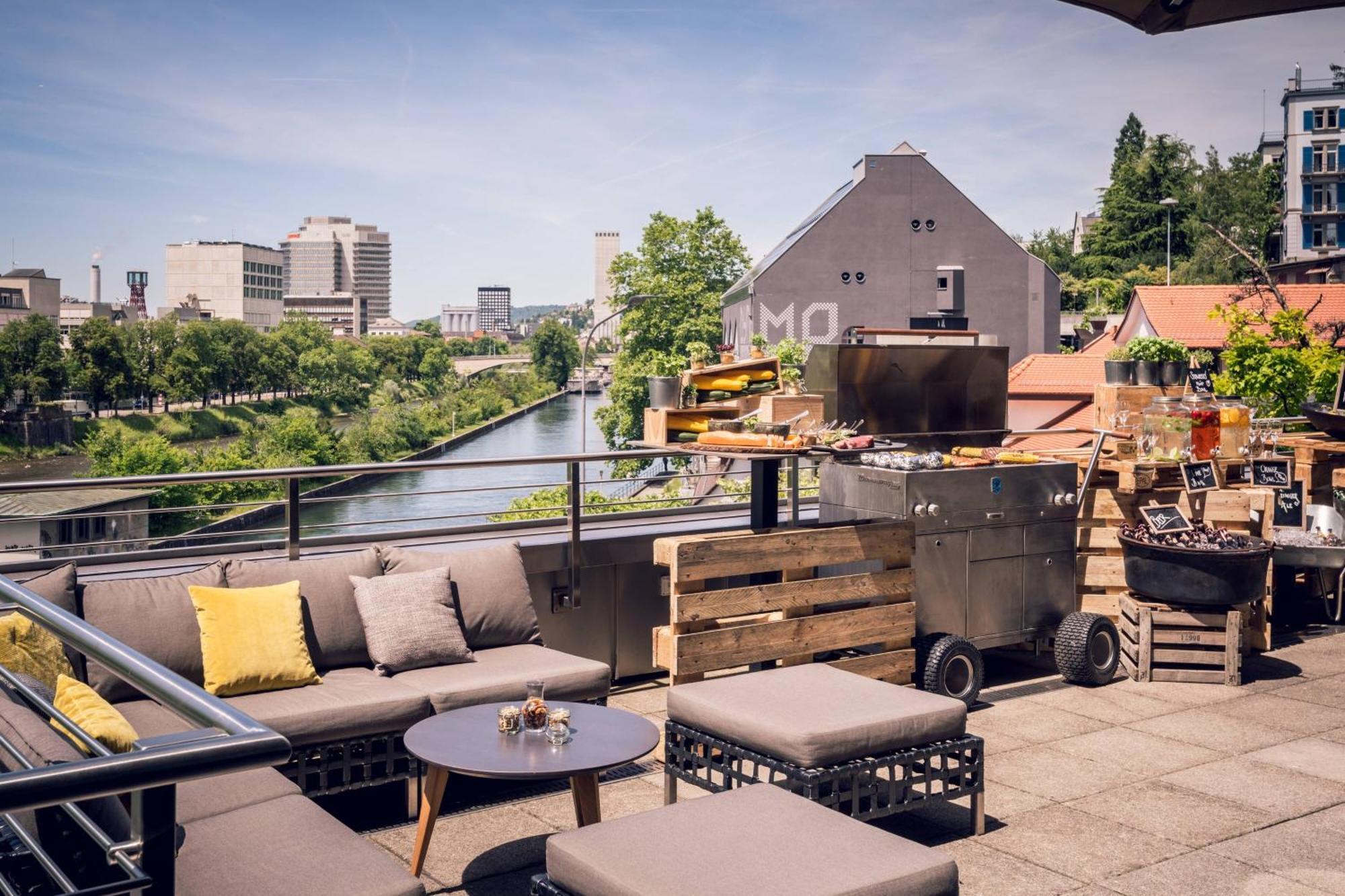 Zurich Marriott Hotel Екстер'єр фото The rooftop terrace
