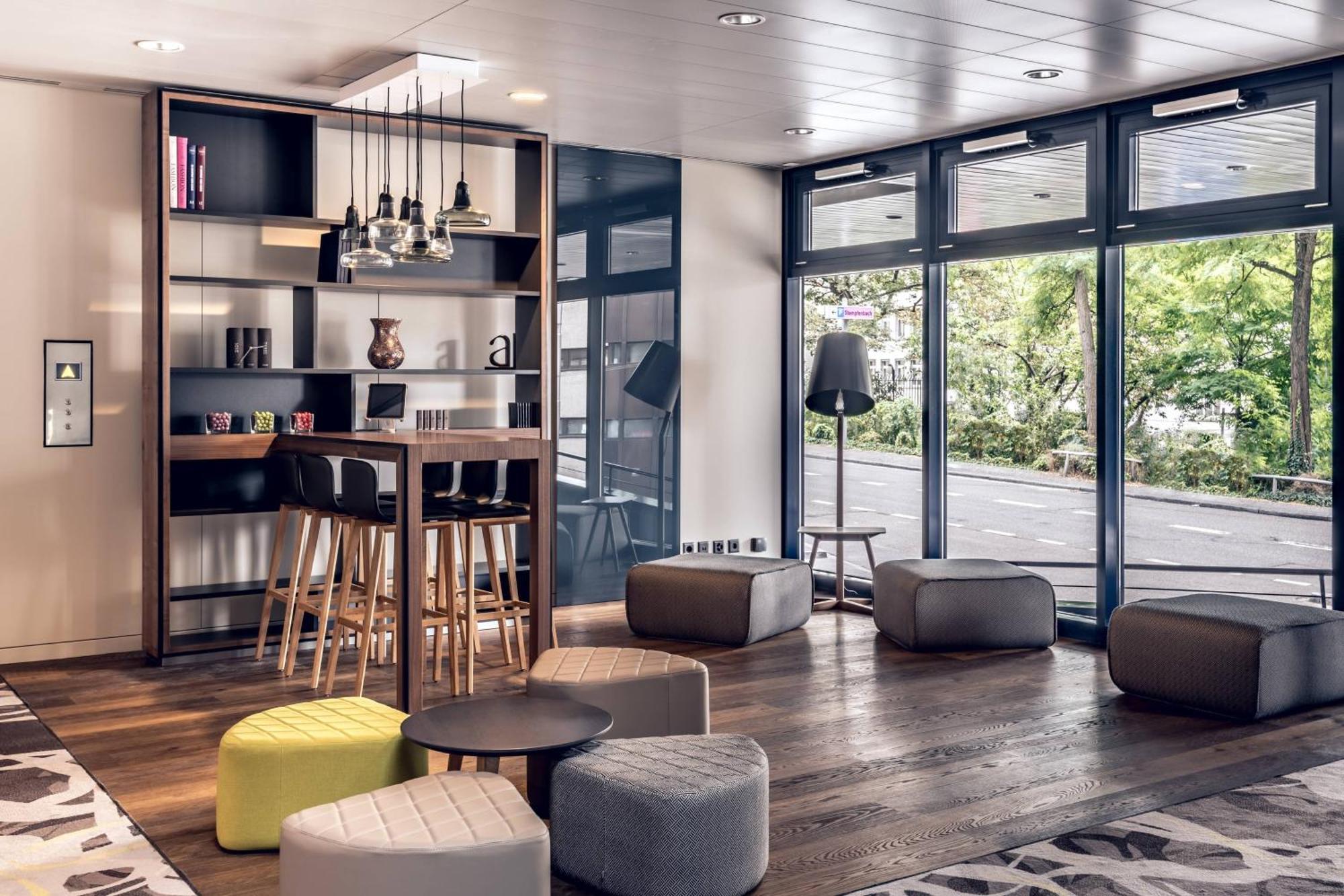 Zurich Marriott Hotel Екстер'єр фото The lounge at the hotel
