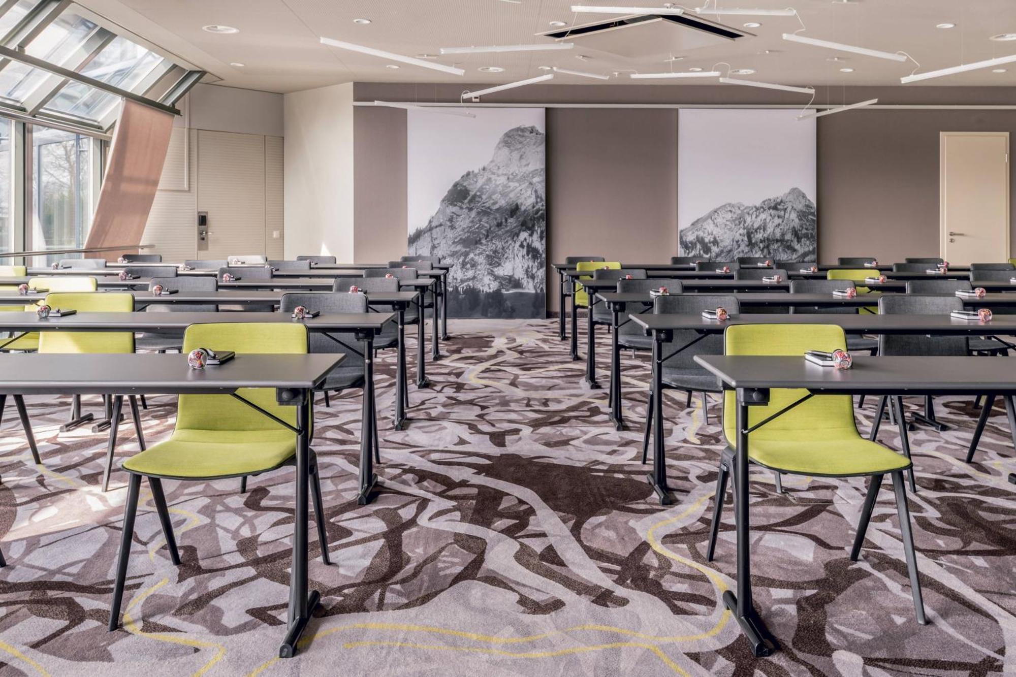 Zurich Marriott Hotel Екстер'єр фото Meeting room